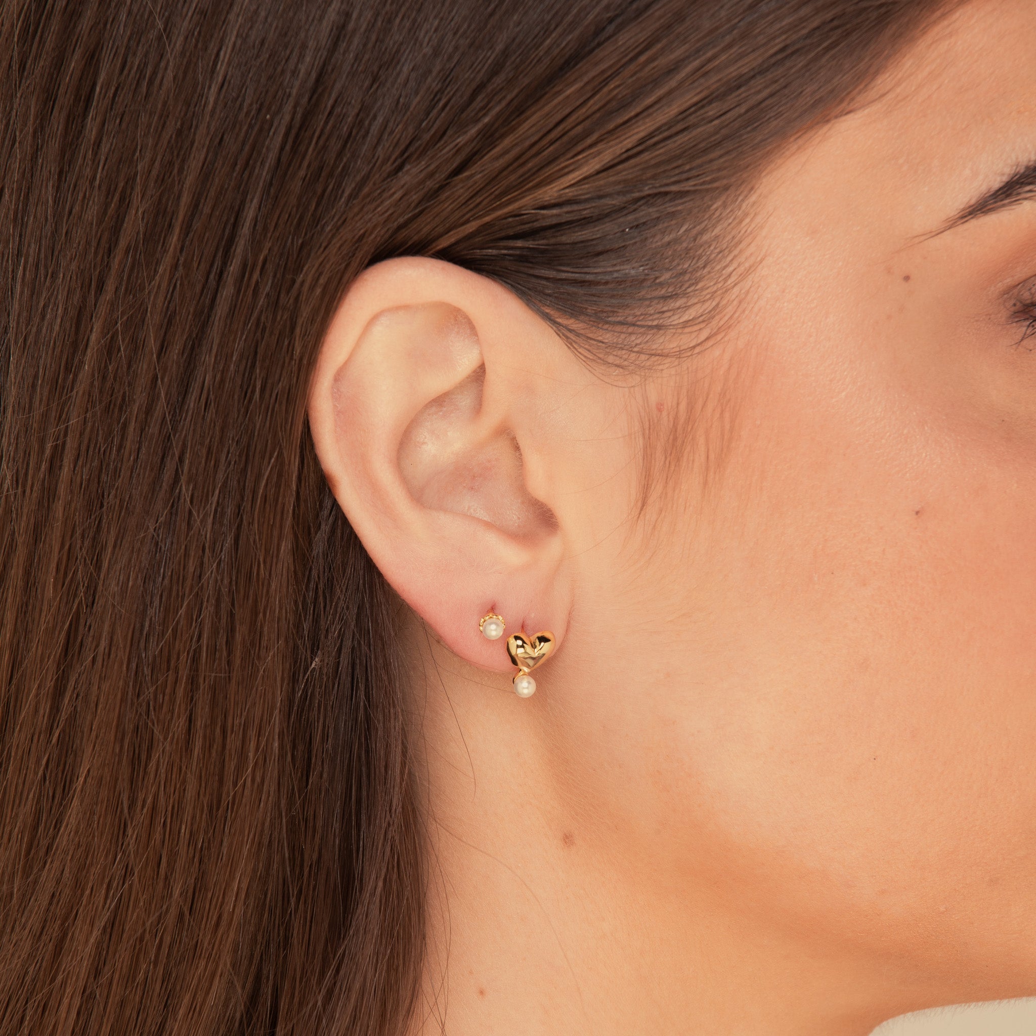 Love Heart Pearl Stud Earrings Gold