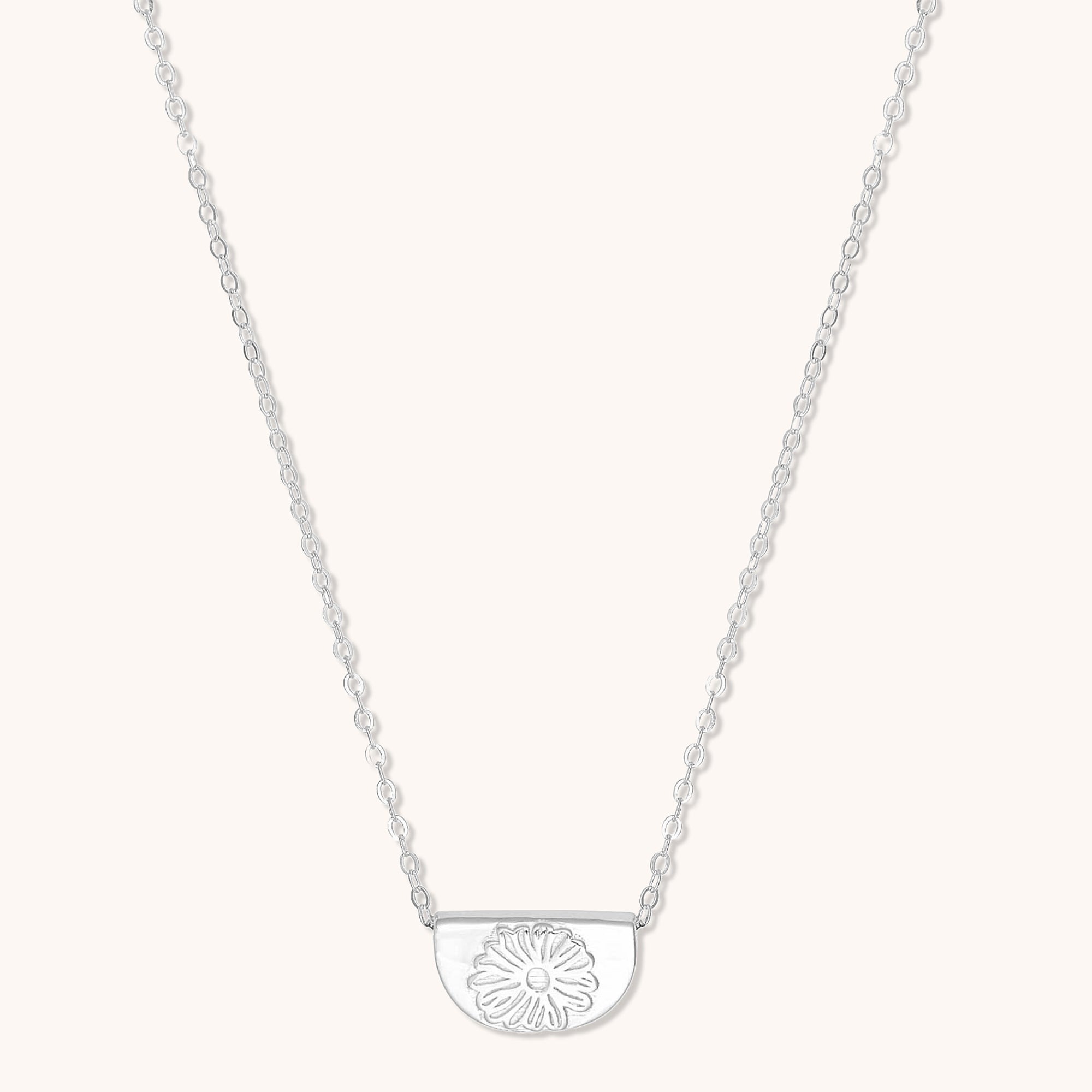 Birth Flower Necklace April (Daisy) Silver