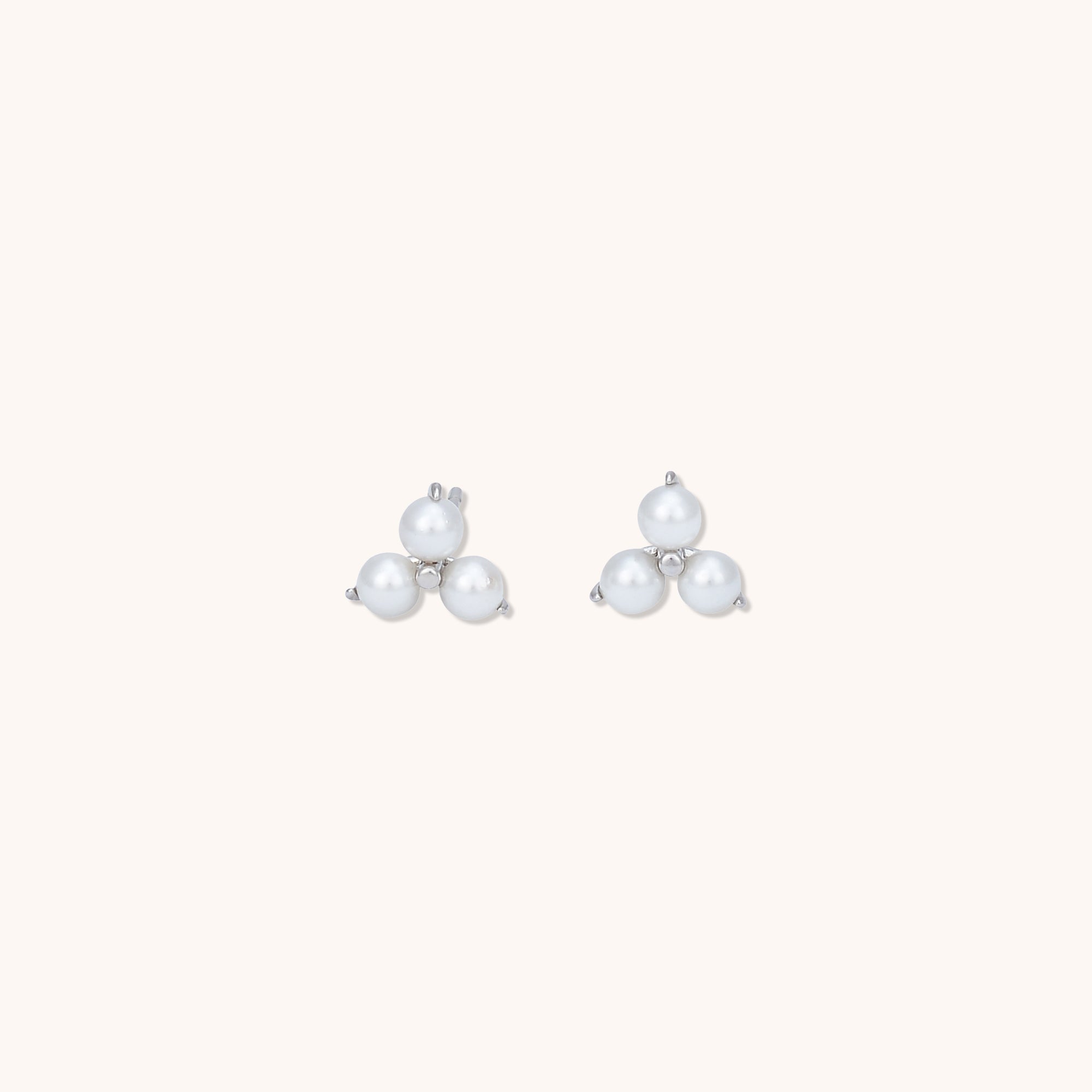 Lotus Pearl Earrings Silver