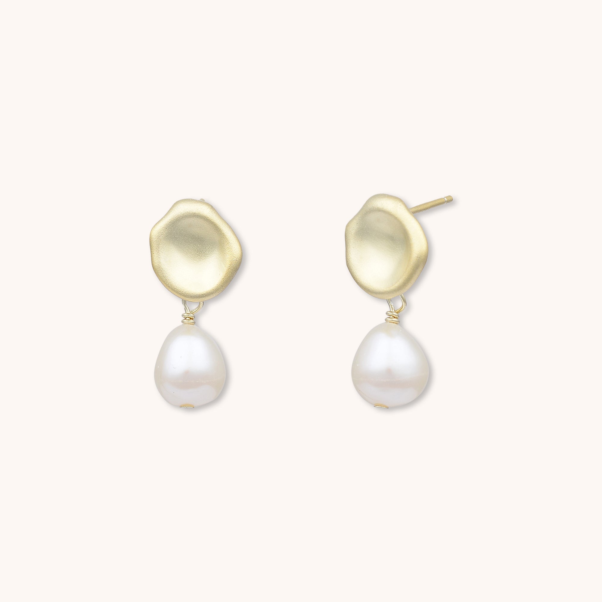 Myst Pearl Stud Earrings Gold