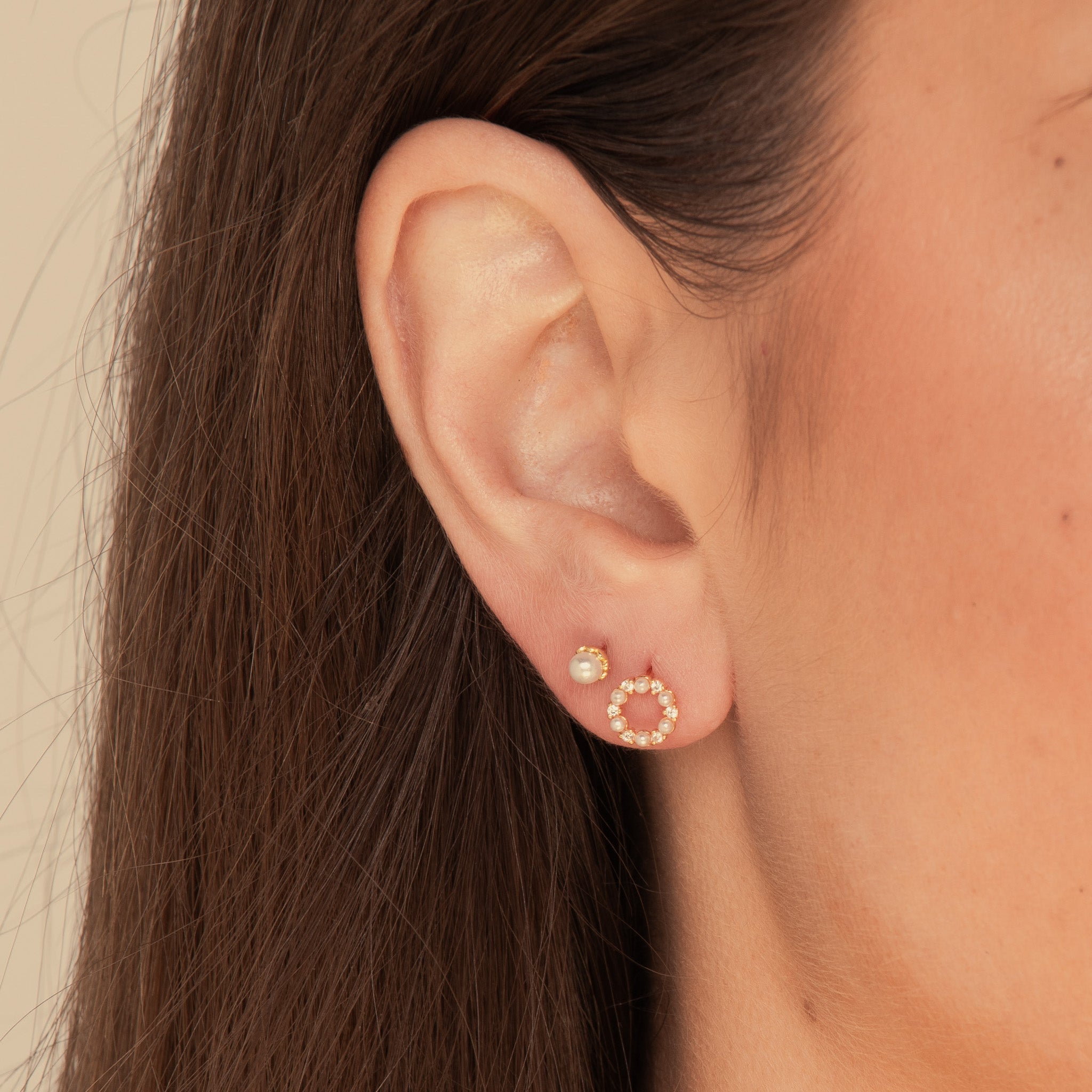Pearl Circle Stud Earrings Gold